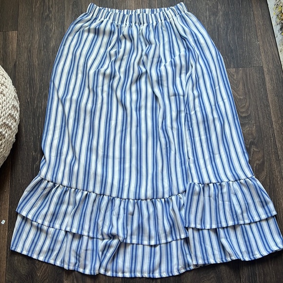 Jessica Johnson Stripped Skirt - Picture 1 of 4